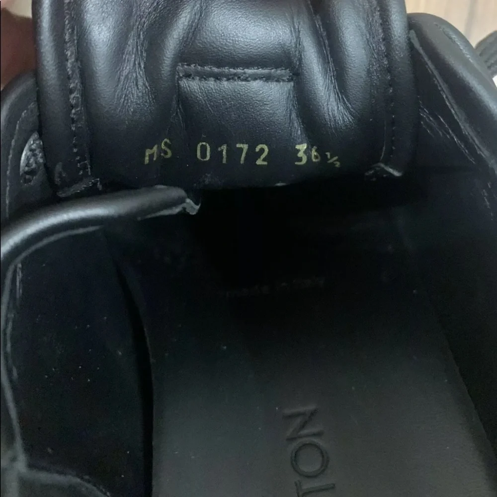 Louis Vuitton
Black Womens Leather Punchy‎ Monogram Sneakers - Picture 9 of 11